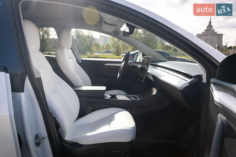 Внедорожник / Кроссовер Tesla Model Y 2022 в Ирпене