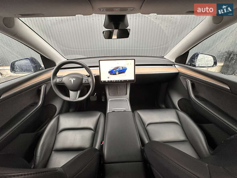 Внедорожник / Кроссовер Tesla Model Y 2023 в Киеве