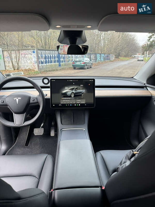 Внедорожник / Кроссовер Tesla Model Y 2024 в Львове