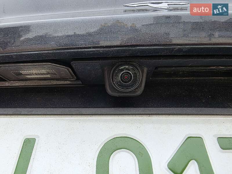 Позашляховик / Кросовер Tesla Model Y 2024 в Києві