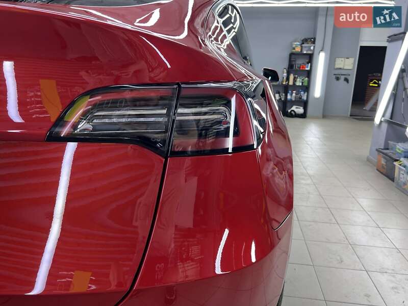 Внедорожник / Кроссовер Tesla Model Y 2022 в Киеве