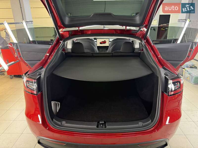 Внедорожник / Кроссовер Tesla Model Y 2022 в Киеве