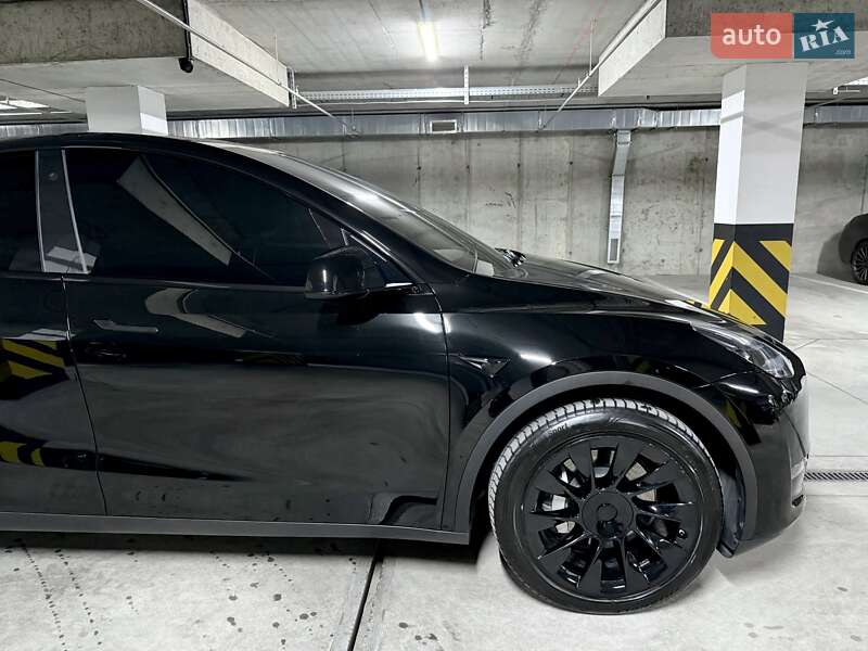 Внедорожник / Кроссовер Tesla Model Y 2023 в Днепре