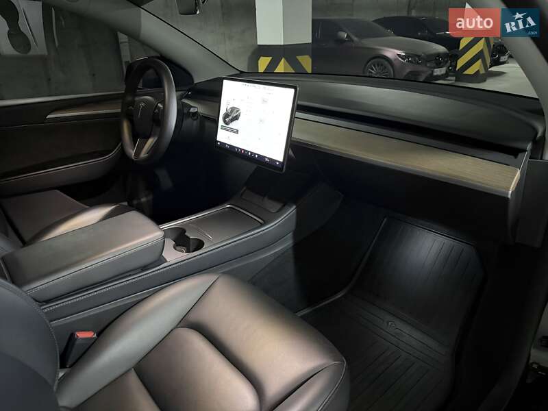 Внедорожник / Кроссовер Tesla Model Y 2023 в Днепре