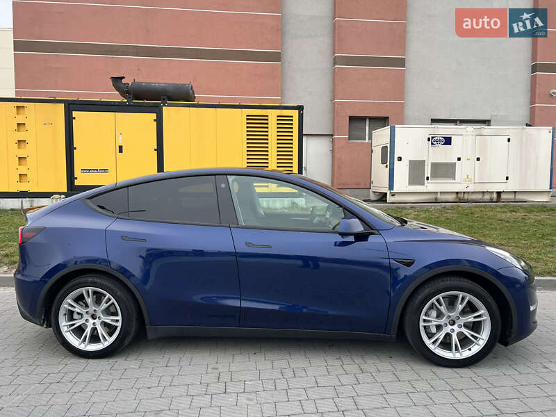 Внедорожник / Кроссовер Tesla Model Y 2023 в Львове фото 4 Внедорожник / Кроссовер Tesla Model Y 2023 в Львове