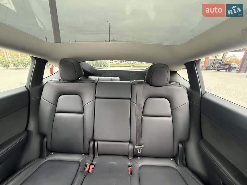 Позашляховик / Кросовер Tesla Model Y 2023 в Полтаві