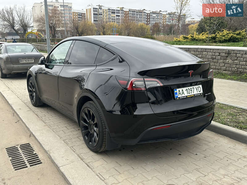 Внедорожник / Кроссовер Tesla Model Y 2021 в Киеве