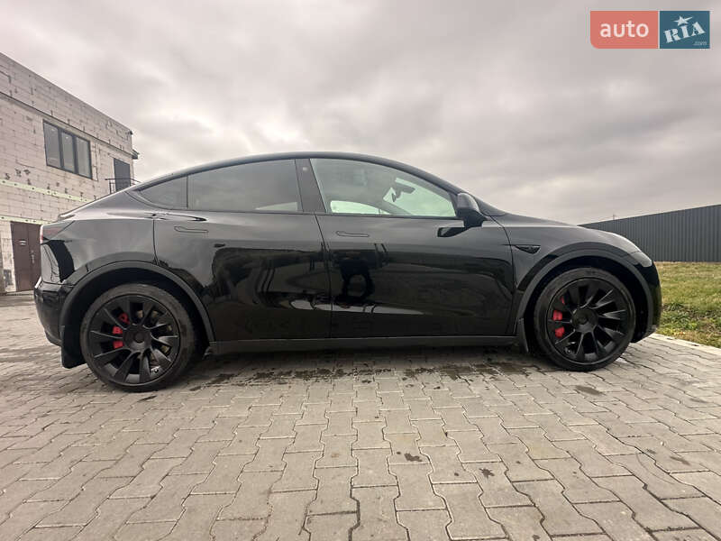 Внедорожник / Кроссовер Tesla Model Y 2021 в Киеве