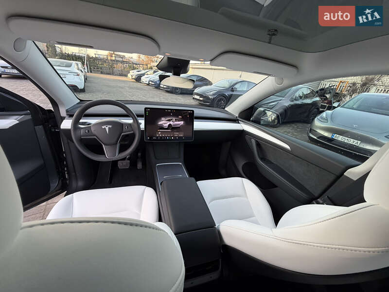 Внедорожник / Кроссовер Tesla Model Y 2024 в Днепре