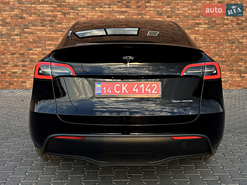 Внедорожник / Кроссовер Tesla Model Y 2024 в Черновцах