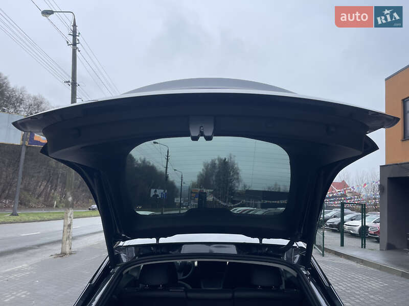 Позашляховик / Кросовер Tesla Model Y 2024 в Чернівцях