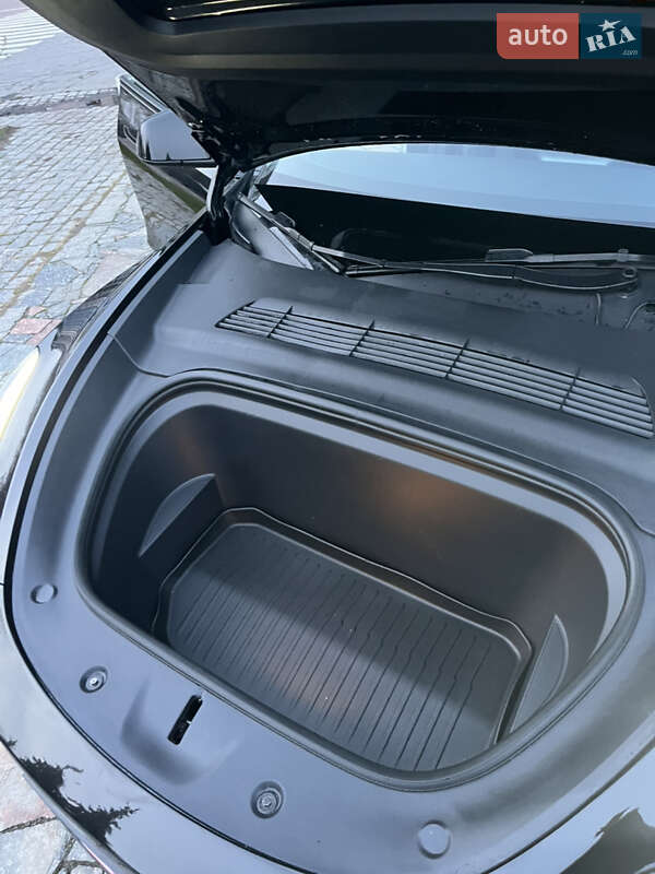 Внедорожник / Кроссовер Tesla Model Y 2023 в Кременчуге