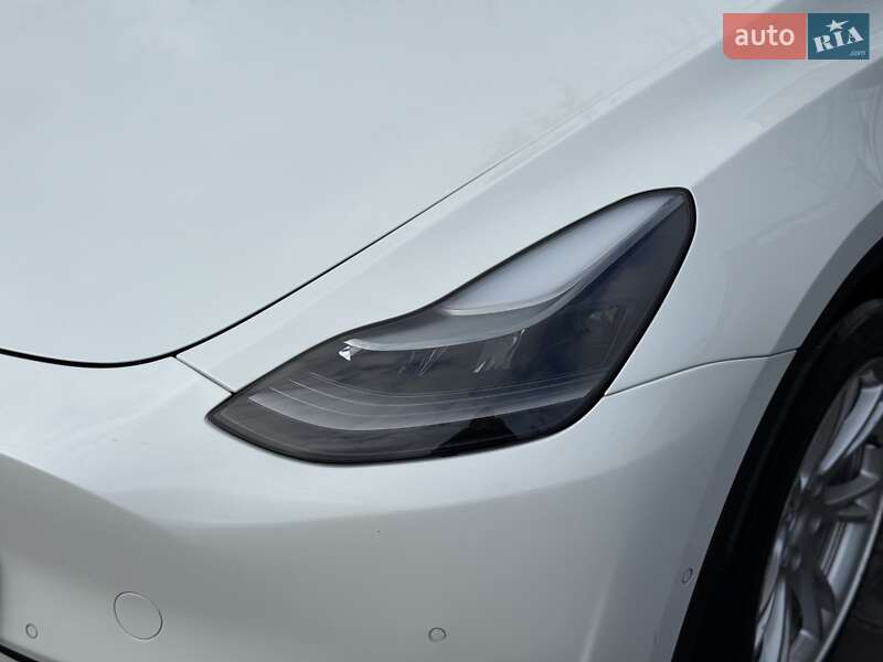 Внедорожник / Кроссовер Tesla Model Y 2022 в Киеве