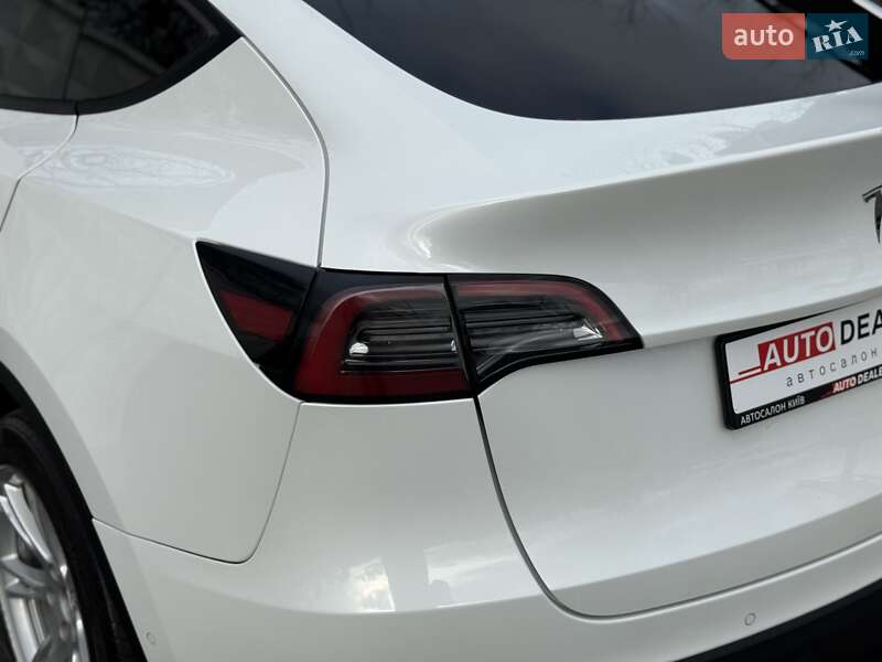 Внедорожник / Кроссовер Tesla Model Y 2022 в Киеве