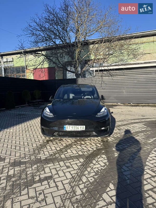 Позашляховик / Кросовер Tesla Model Y 2022 в Івано-Франківську