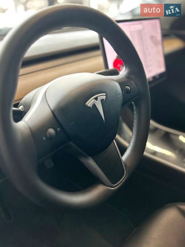 Внедорожник / Кроссовер Tesla Model Y 2020 в Тернополе