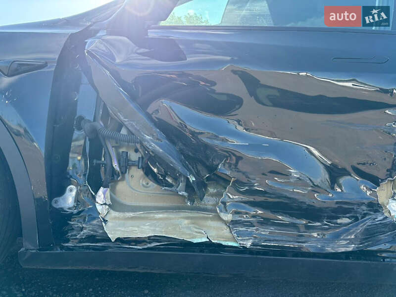 Внедорожник / Кроссовер Tesla Model Y 2022 в Ровно