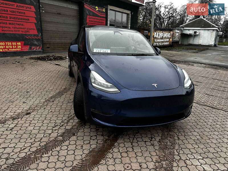 Внедорожник / Кроссовер Tesla Model Y 2023 в Кременчуге