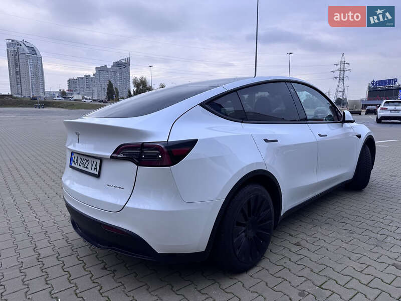 Внедорожник / Кроссовер Tesla Model Y 2023 в Киеве