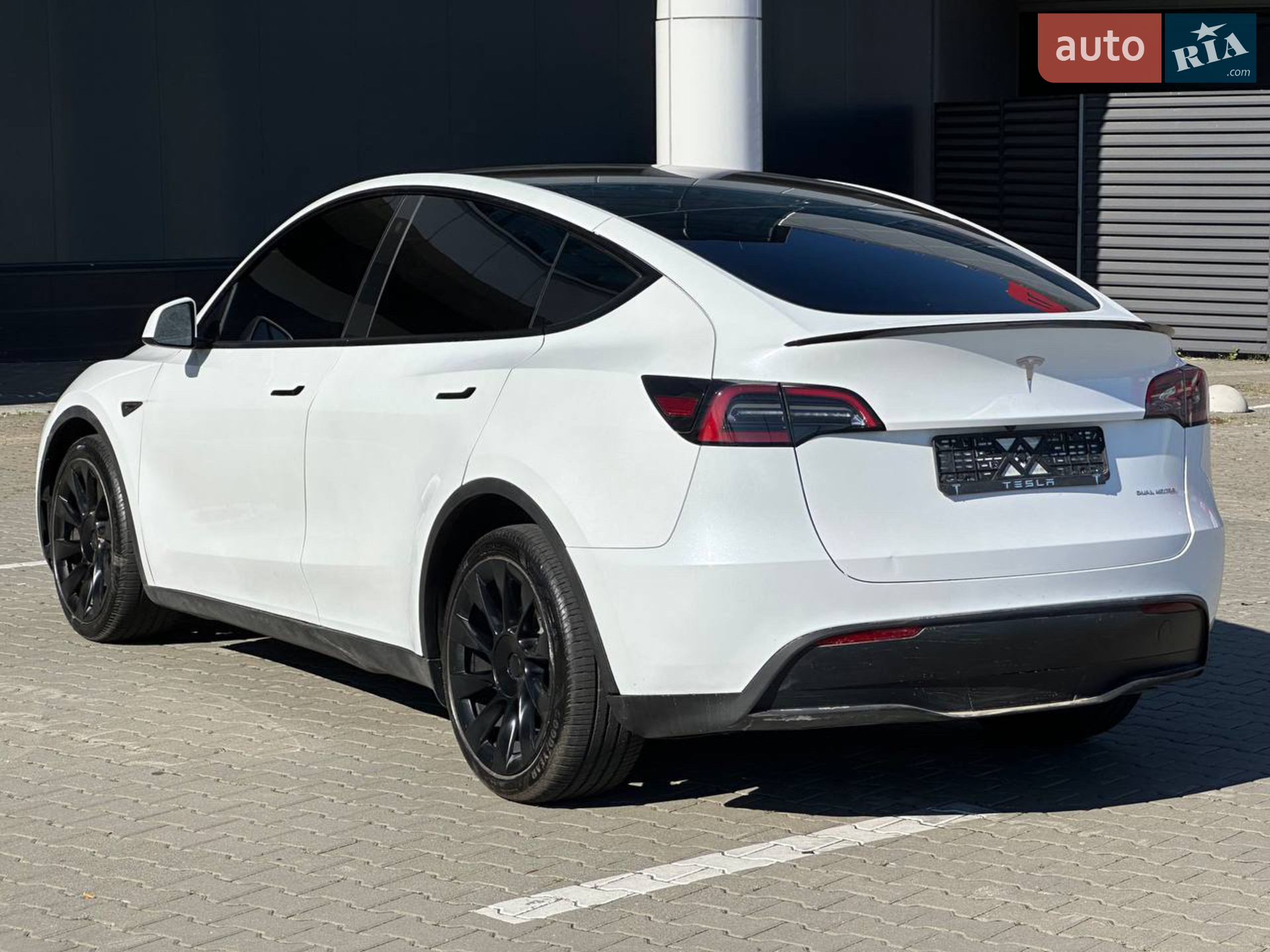 2022 Tesla Model Y - мініатюра 8