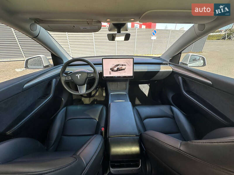 Внедорожник / Кроссовер Tesla Model Y 2023 в Киеве
