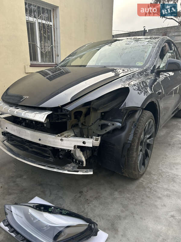 Позашляховик / Кросовер Tesla Model Y 2024 в Дніпрі