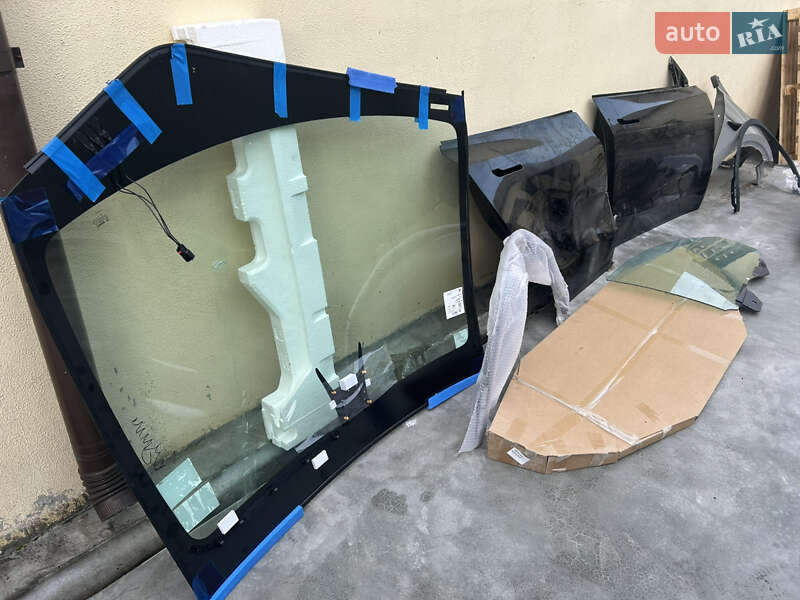 Позашляховик / Кросовер Tesla Model Y 2024 в Дніпрі