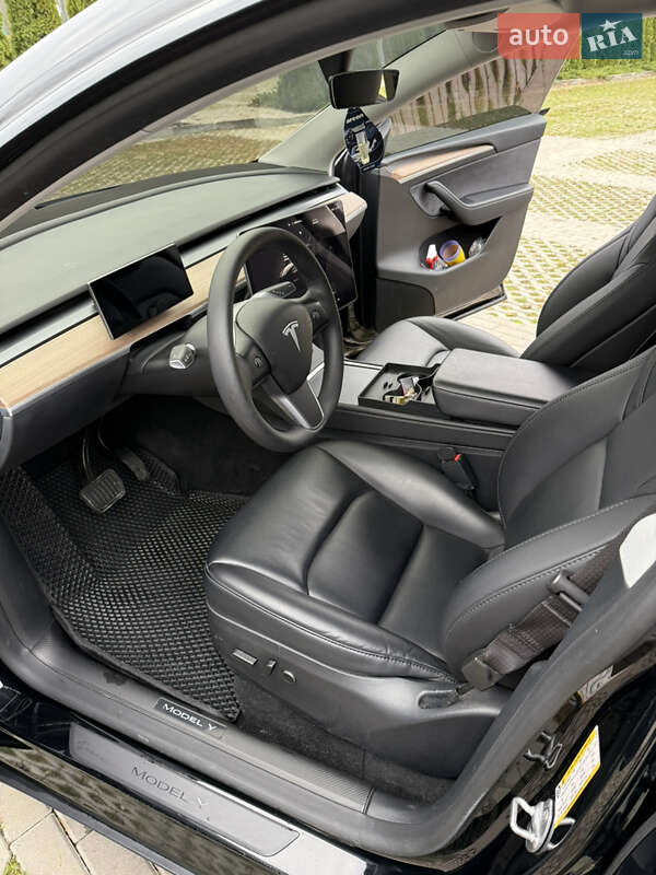 Позашляховик / Кросовер Tesla Model Y 2023 в Харкові