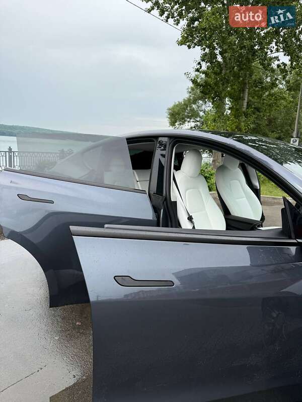 Внедорожник / Кроссовер Tesla Model Y 2022 в Тернополе