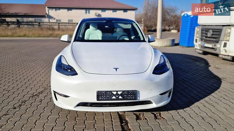 Позашляховик / Кросовер Tesla Model Y 2022 в Києві фото 12 Позашляховик / Кросовер Tesla Model Y 2022 в Києві