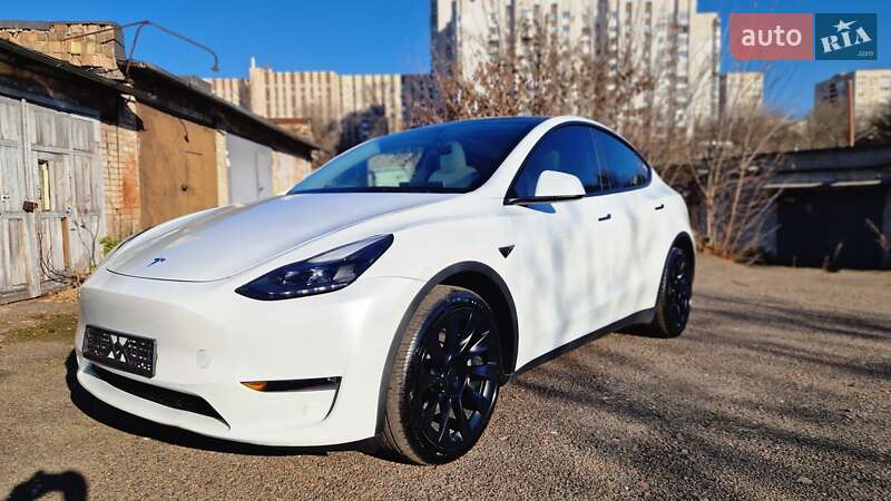 Позашляховик / Кросовер Tesla Model Y 2022 в Києві фото 30 Позашляховик / Кросовер Tesla Model Y 2022 в Києві