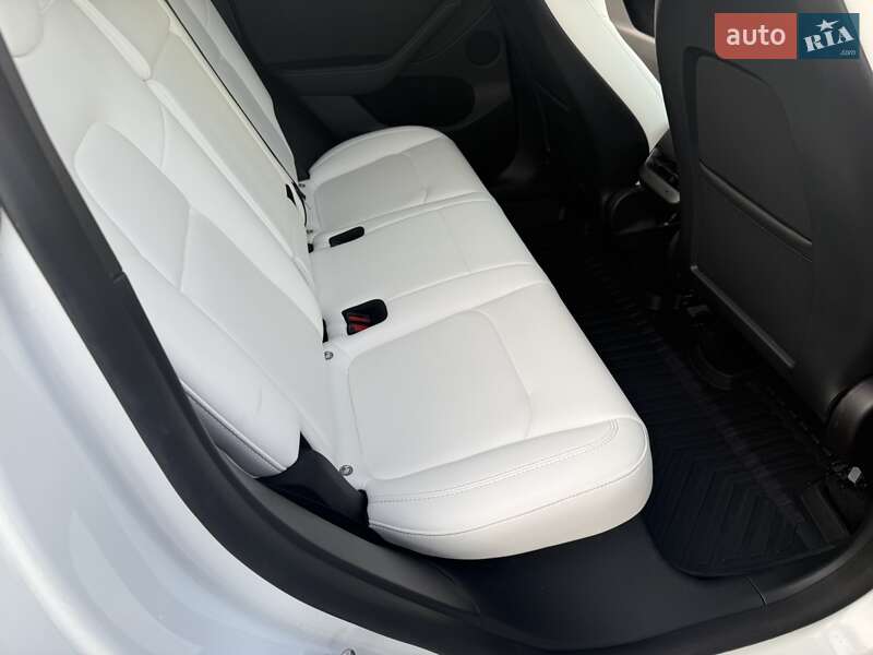 Позашляховик / Кросовер Tesla Model Y 2022 в Києві фото 39 Позашляховик / Кросовер Tesla Model Y 2022 в Києві