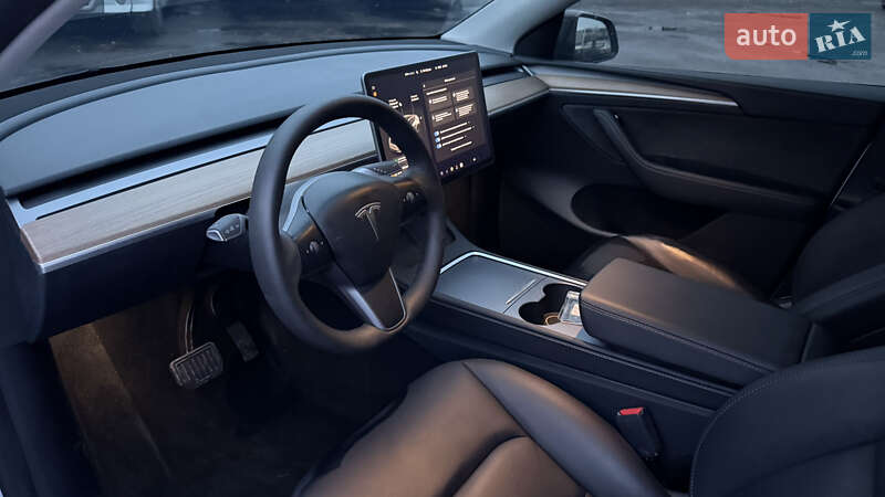 Внедорожник / Кроссовер Tesla Model Y 2024 в Луцке фото 16 Внедорожник / Кроссовер Tesla Model Y 2024 в Луцке
