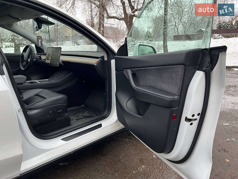 Внедорожник / Кроссовер Tesla Model Y 2021 в Тернополе фото 29 Внедорожник / Кроссовер Tesla Model Y 2021 в Тернополе