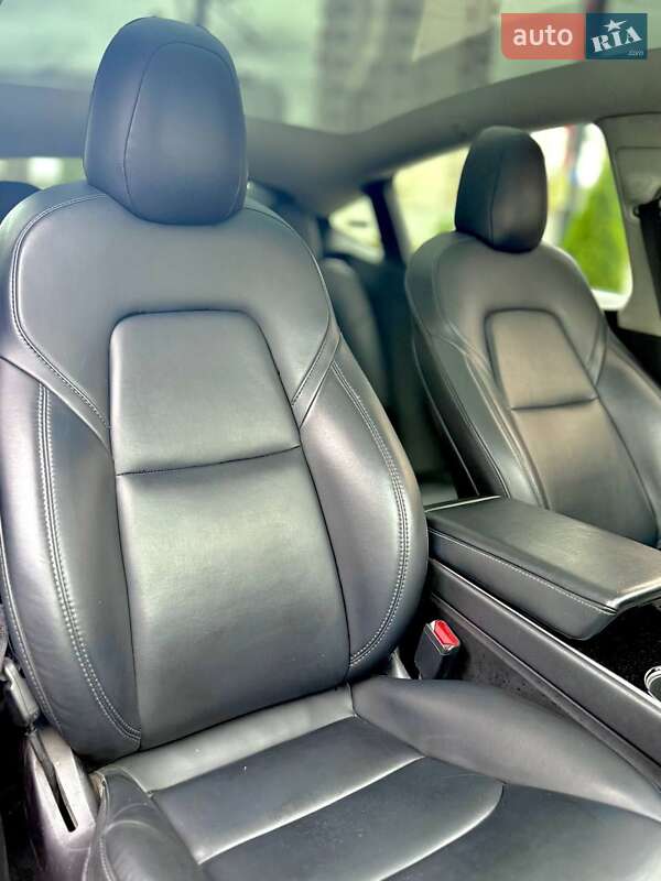 Позашляховик / Кросовер Tesla Model Y 2020 в Харкові