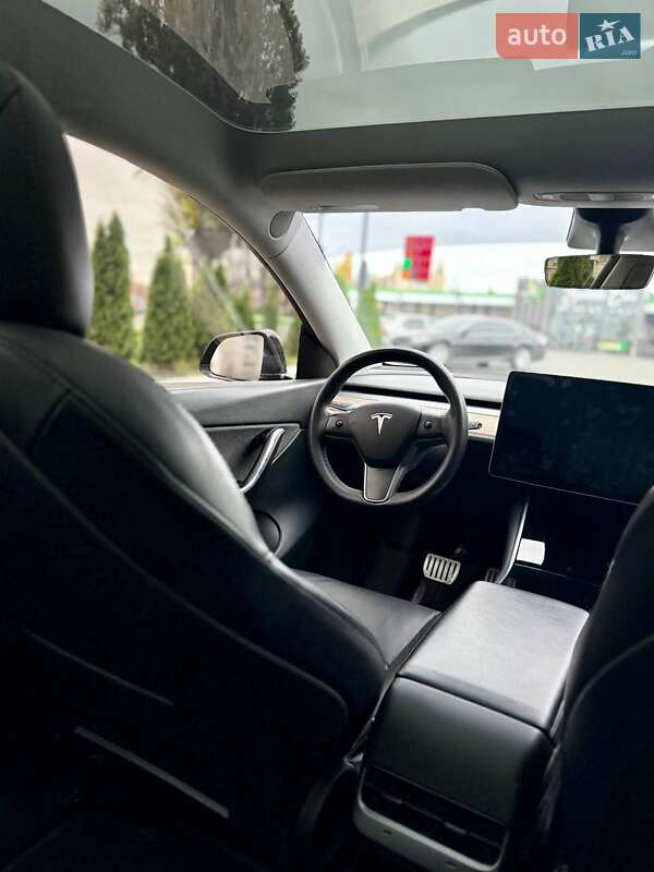 Позашляховик / Кросовер Tesla Model Y 2020 в Харкові