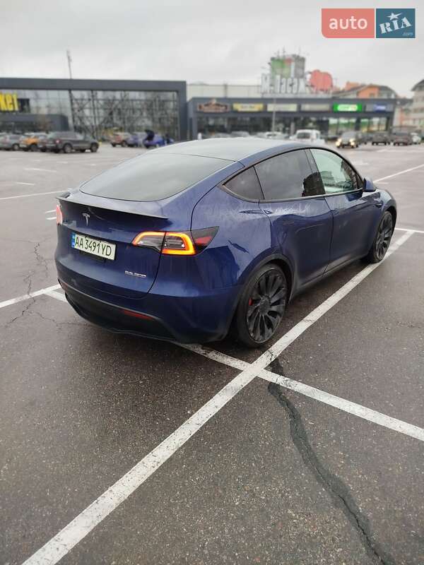 Позашляховик / Кросовер Tesla Model Y 2023 в Києві фото 4 Позашляховик / Кросовер Tesla Model Y 2023 в Києві
