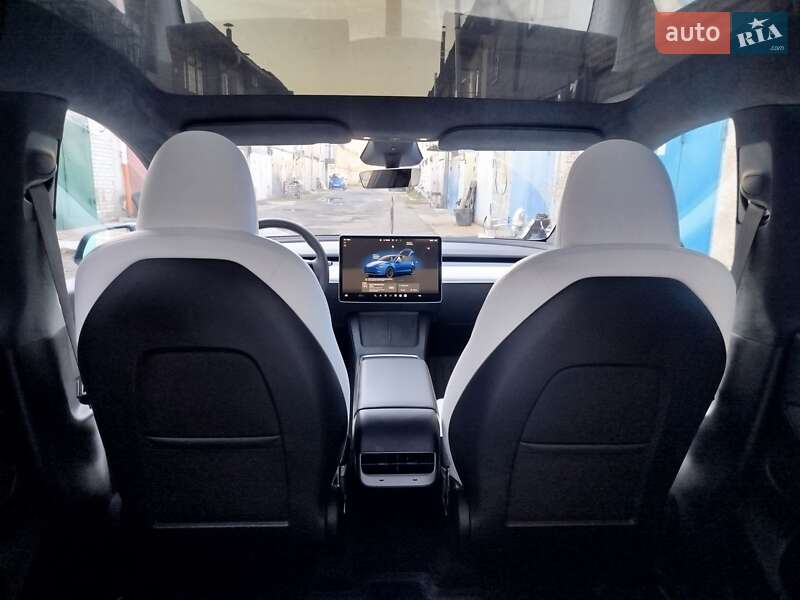 Позашляховик / Кросовер Tesla Model Y 2023 в Києві фото 13 Позашляховик / Кросовер Tesla Model Y 2023 в Києві