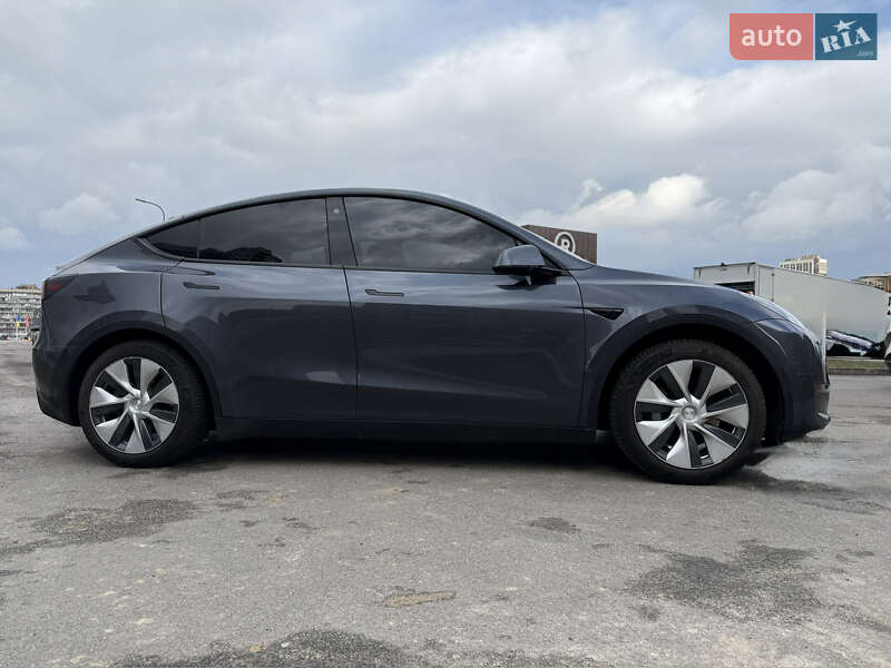 Внедорожник / Кроссовер Tesla Model Y 2023 в Киеве фото 4 Внедорожник / Кроссовер Tesla Model Y 2023 в Киеве