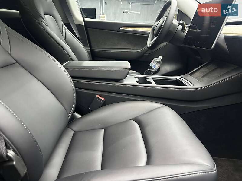 Внедорожник / Кроссовер Tesla Model Y 2023 в Черновцах фото 15 Внедорожник / Кроссовер Tesla Model Y 2023 в Черновцах