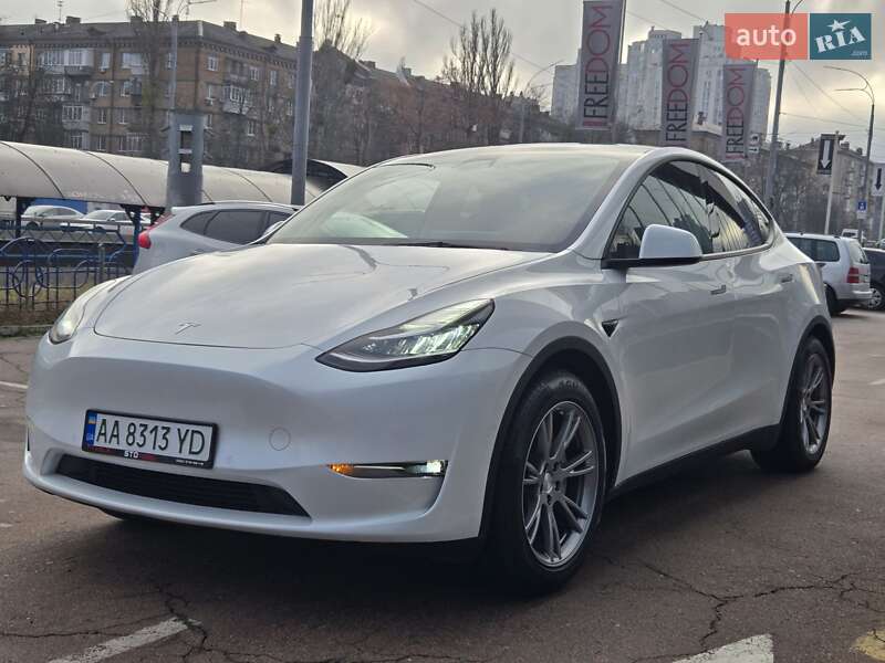 Внедорожник / Кроссовер Tesla Model Y 2022 в Киеве