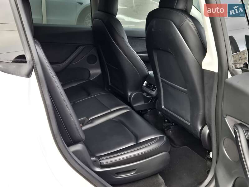 Внедорожник / Кроссовер Tesla Model Y 2022 в Киеве