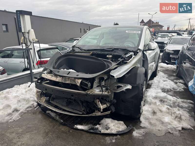 Tesla Model Y 2020 Tesla Model Y 2020
