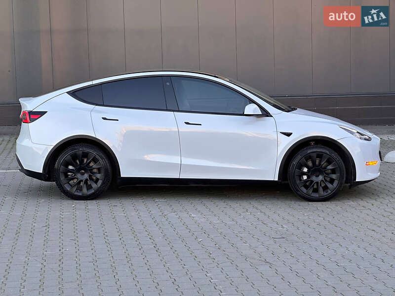 Внедорожник / Кроссовер Tesla Model Y 2022 в Киеве