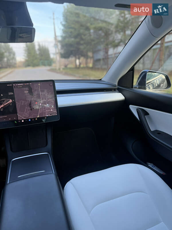 Позашляховик / Кросовер Tesla Model Y 2021 в Харкові фото 32 Позашляховик / Кросовер Tesla Model Y 2021 в Харкові