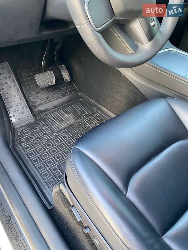 Внедорожник / Кроссовер Tesla Model Y 2021 в Днепре фото 3 Внедорожник / Кроссовер Tesla Model Y 2021 в Днепре