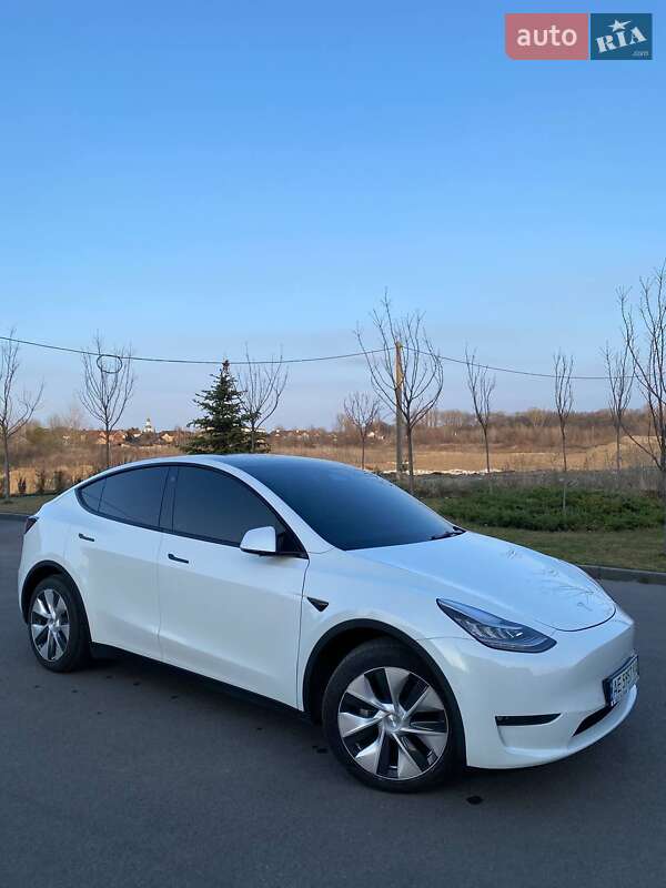 Внедорожник / Кроссовер Tesla Model Y 2021 в Днепре фото 8 Внедорожник / Кроссовер Tesla Model Y 2021 в Днепре