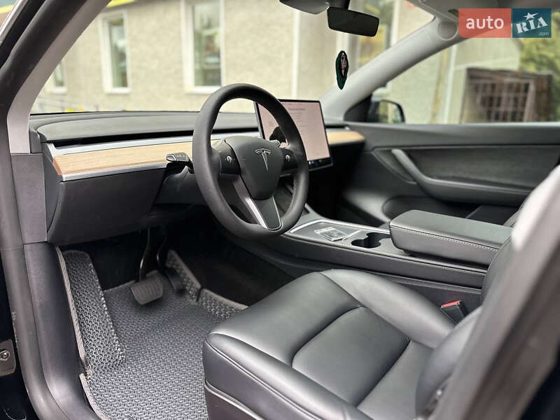 Позашляховик / Кросовер Tesla Model Y 2021 в Коломиї