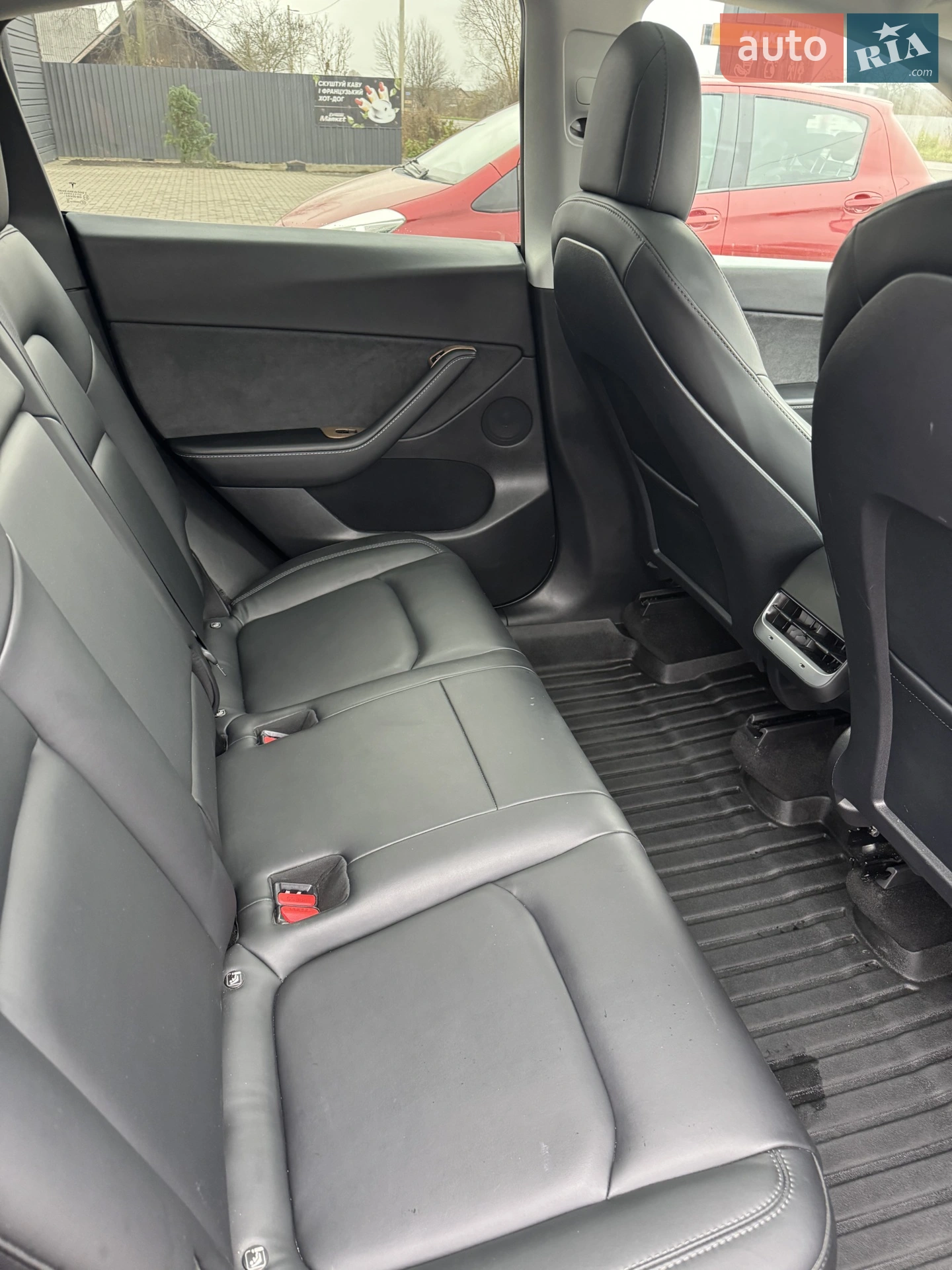 2020 Tesla Model Y - мініатюра 11