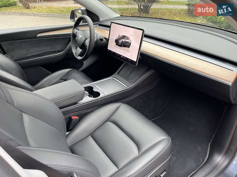 Позашляховик / Кросовер Tesla Model Y 2023 в Тернополі